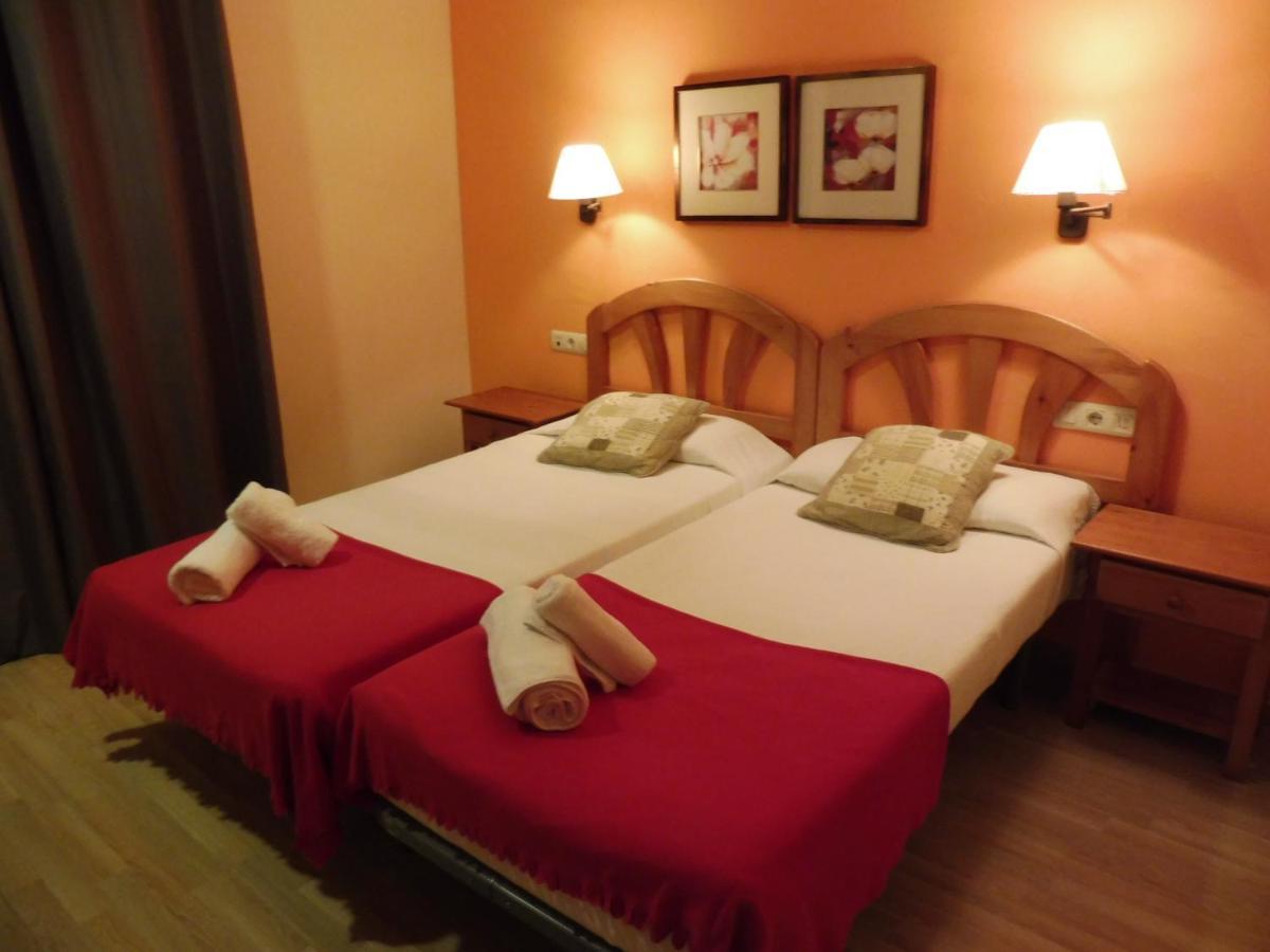 Hostal Cal Batista บากา ภายนอก รูปภาพ