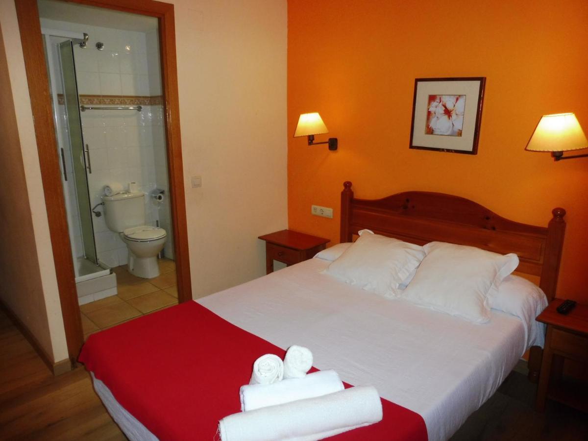 Hostal Cal Batista บากา ภายนอก รูปภาพ
