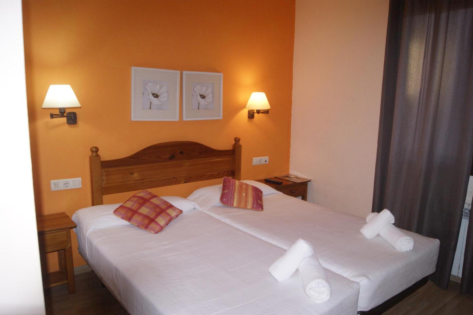Hostal Cal Batista บากา ภายนอก รูปภาพ